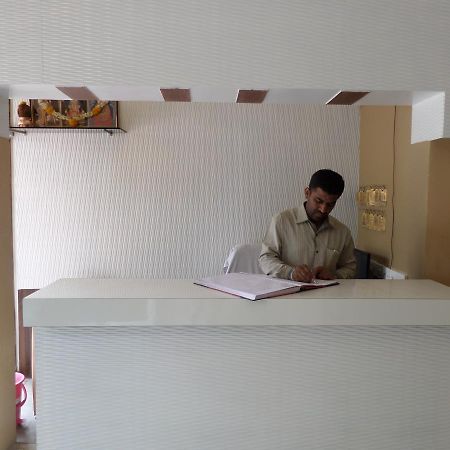 Parvat Lodge Ahmednagar Eksteriør billede