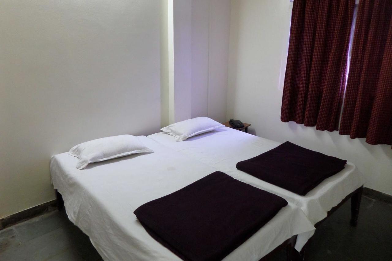 Parvat Lodge Ahmednagar Eksteriør billede